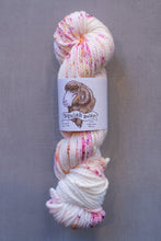 Load image into Gallery viewer, yarn hank