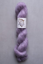 Load image into Gallery viewer, yarn hank