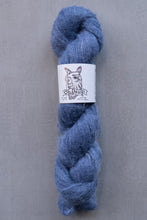 Load image into Gallery viewer, yarn hank