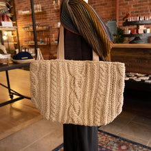 Load image into Gallery viewer, knitted handbag