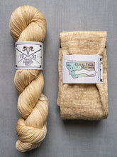 Load image into Gallery viewer, yarn hank