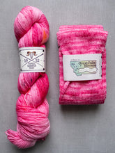 Load image into Gallery viewer, yarn hank