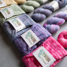 Load image into Gallery viewer, yarn hanks