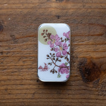 Load image into Gallery viewer, flower and bird design