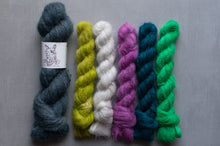 Load image into Gallery viewer, oh dang! yarn hanks