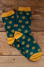 Load image into Gallery viewer, flower design socks