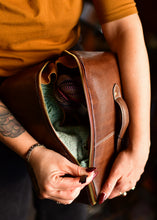 Load image into Gallery viewer, leather handbag