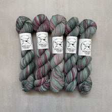 Load image into Gallery viewer, yarn hanks