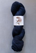Load image into Gallery viewer, yarn hank