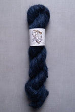 Load image into Gallery viewer, yarn hank
