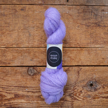 Load image into Gallery viewer, yarn hank