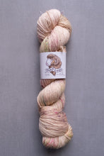 Load image into Gallery viewer, yarn hank