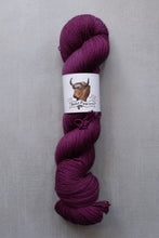Load image into Gallery viewer, yarn hank