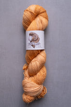 Load image into Gallery viewer, yarn hank