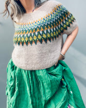 Load image into Gallery viewer, diamond pattern knit sweater