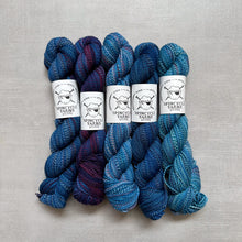 Load image into Gallery viewer, yarn hanks