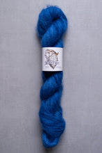 Load image into Gallery viewer, yarn hank