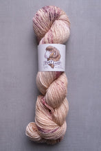 Load image into Gallery viewer, yarn hank