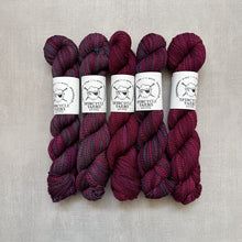 Load image into Gallery viewer, yarn hanks
