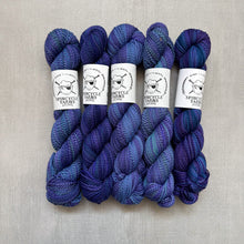 Load image into Gallery viewer, yarn hanks
