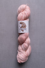 Load image into Gallery viewer, yarn hank