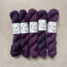 Load image into Gallery viewer, yarn hanks