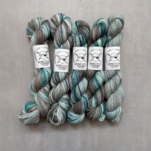 Load image into Gallery viewer, yarn hanks