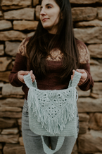 Load image into Gallery viewer, knitted handbag