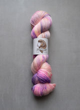 Load image into Gallery viewer, yarn hank
