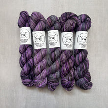 Load image into Gallery viewer, yarn hanks