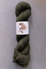 Load image into Gallery viewer, yarn hank