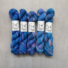Load image into Gallery viewer, yarn hanks