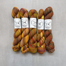 Load image into Gallery viewer, yarn hanks