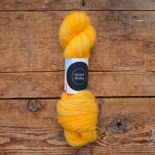 Load image into Gallery viewer, yarn hank