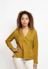 Load image into Gallery viewer, Augusta Shirt & Dress - Grainline Studio - The Farmer's Daughter Fibers