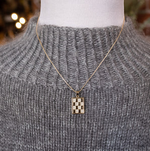 checker board necklace