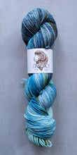 Load image into Gallery viewer, yarn hank