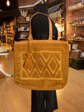 Load image into Gallery viewer, knit handbag