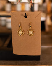 Load image into Gallery viewer, sun earrings