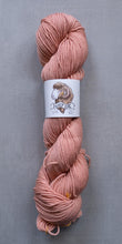 Load image into Gallery viewer, yarn hank