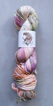 Load image into Gallery viewer, yarn hank
