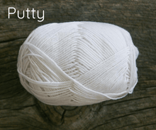 Load image into Gallery viewer, Babyull - Sandnes Garn - The Farmer's Daughter Fibers
