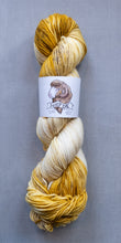 Load image into Gallery viewer, yarn hank