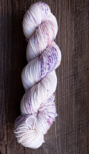 Load image into Gallery viewer, Juicy DK Speckles - The Farmer&#39;s Daughter Fibers - The Farmer&#39;s Daughter Fibers