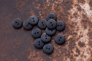 black flat buttons