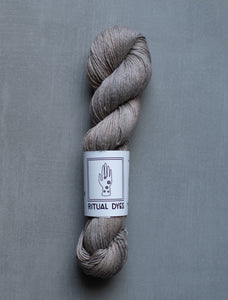 ritual dyes yarn hank