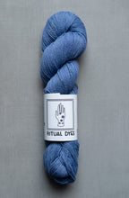 Load image into Gallery viewer, ritual dyes yarn hank