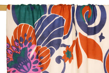 Load image into Gallery viewer, large abstract flower cotton