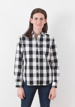 Load image into Gallery viewer, Archer Button Up - Grainline Studio - The Farmer&#39;s Daughter Fibers