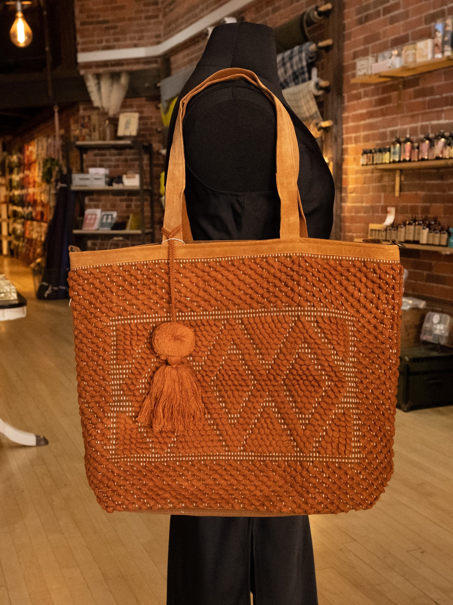 ◆LOW CLASSIC◆ PADDED MINI TOTE BAG_WHITE_LC242_BA04WH LOW CLASSIC